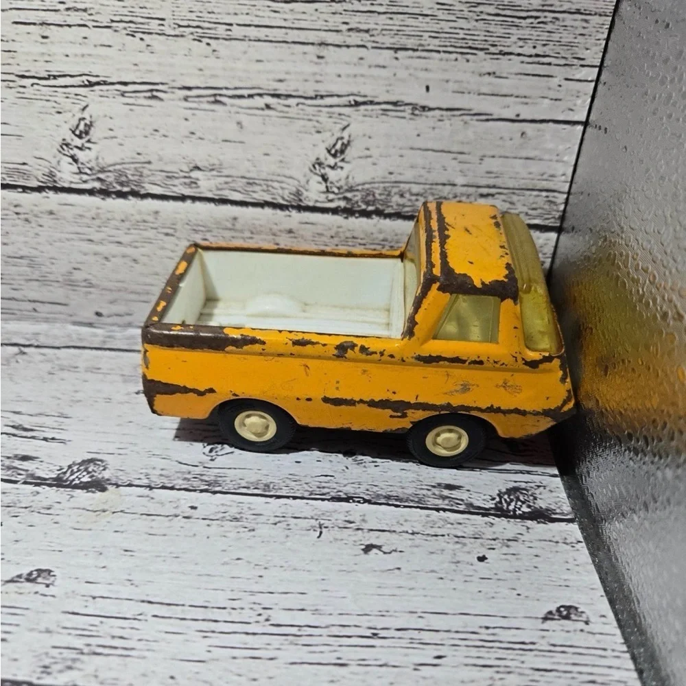 Vintage Tonka Pressed Steel Ford Econoline Pickup Truck Yellow